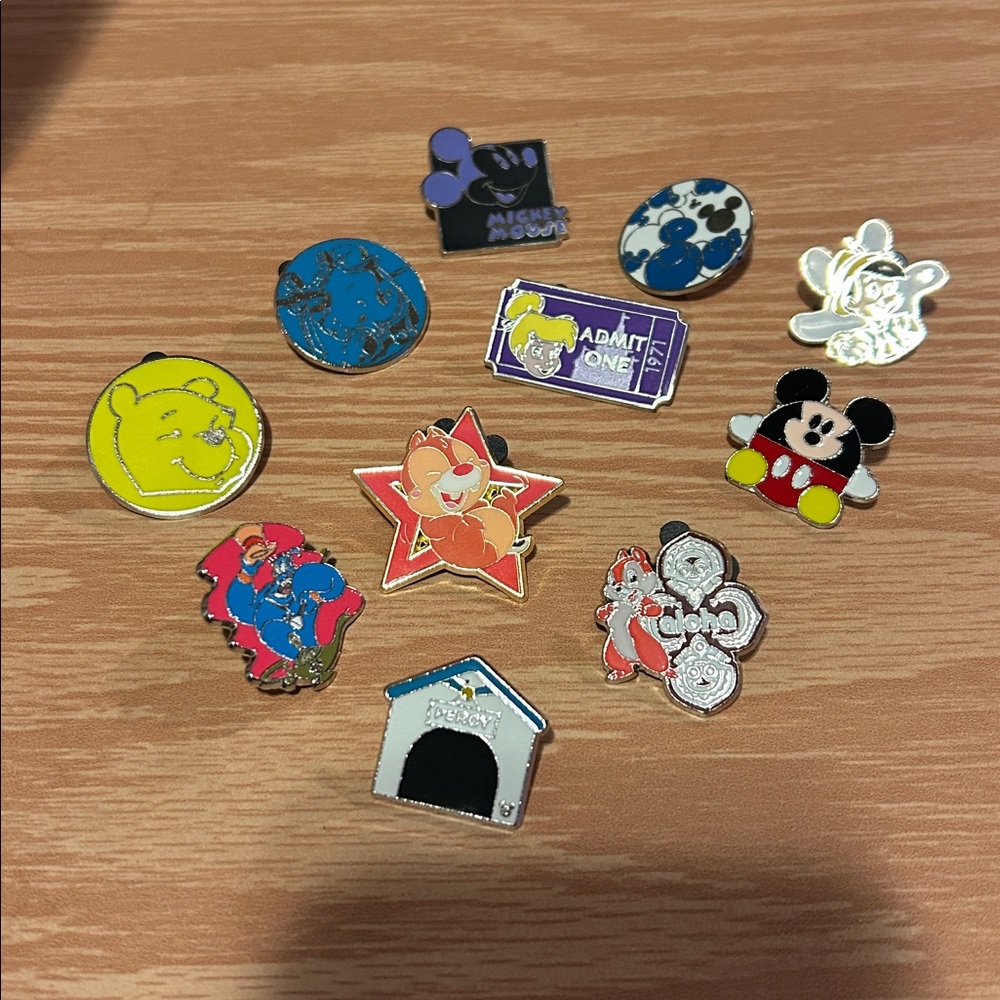 Disney Colorful Character Pins Set